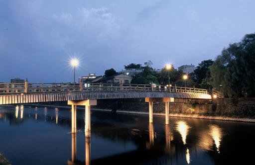 /guide/gazo512/gazo20010000/nakanohashi0000.jpg 中の橋 の写真(89) 2001年00月00日