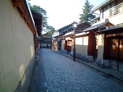 /guide/gazo512/gazo20011124/bukeyashiki081.jpg 長町武家屋敷跡・土塀の道(1) の写真(82) 2001年11月24日