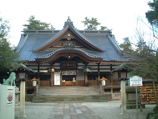 /guide/gazo512/gazo20011208/oyama-jinja-a091.jpg 尾山神社(本殿など) の写真(81) 2001年12月08日