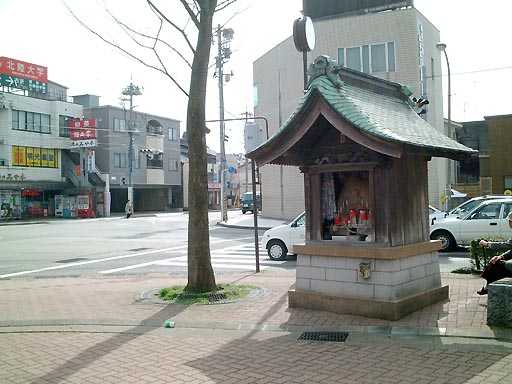 /guide/gazo512/gazo20020317/geba-jizo083.jpg 下馬地蔵 の写真(82) 2002年03月17日