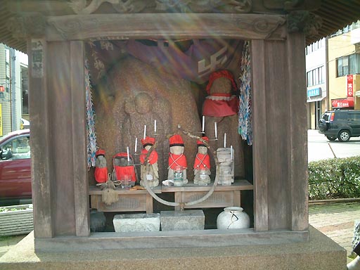 /guide/gazo512/gazo20020317/geba-jizo084.jpg 下馬地蔵 の写真(83) 2002年03月17日