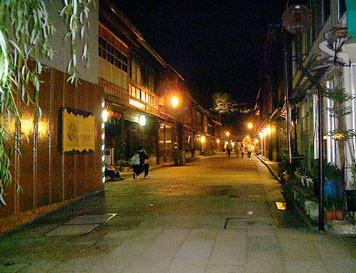 /guide/gazo512/gazo20020607/higashi-chaya288.jpg ひがし茶屋街 の写真(89) 2002年06月07日