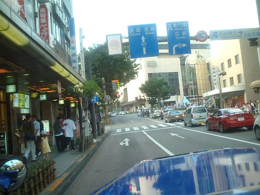 /guide/gazo512/gazo20020811/kohrinbo154.jpg 香林坊 の写真(84) 2002年08月11日
