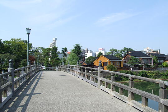 /guide/gazo540/gazo20090818/nakanohashiDSCF8100.JPG 中の橋 の写真(82) 2009年08月18日