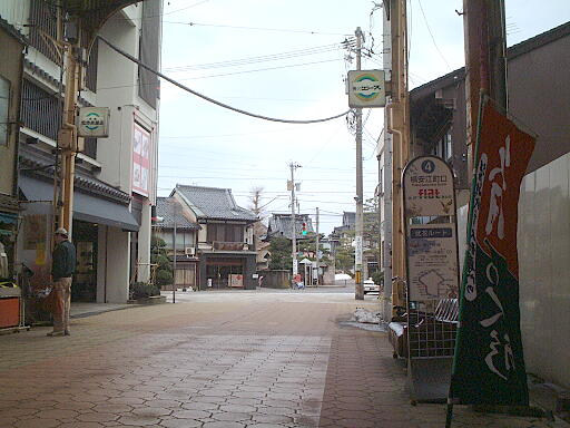 写真(88) /loopbus/gazo512/gazo20040222/fkono-yokoyasuechoguchi-7637b.jpg