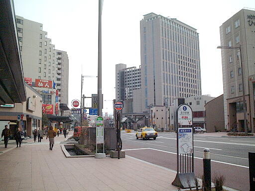 /loopbus/gazo512/gazo20040222/kanazawaeki13-7617a.jpg 写真(85) /loopbus/gazo512/gazo20040222/kanazawaeki13-7617a.jpg