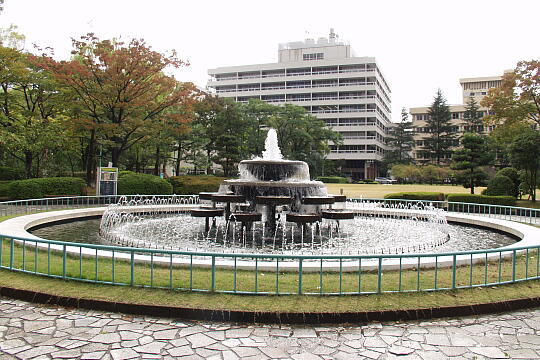 /pref-fukui/fukui/g051023/chuo-koenPA235397.JPG 福井市中央公園 の写真(81) 2005年10月23日