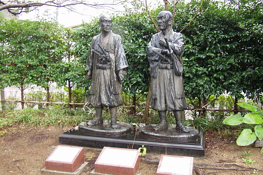 /pref-fukui/fukui/g051023/uchibori-koenPA235513.JPG 福井城址 内堀公園 の写真(82) 2005年10月23日