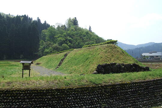 /pref-fukui/fukui/g070503/ichijodani-uDSCF5878.JPG 一乗谷朝倉遺跡 上城戸跡 の写真(81) 2007年05月03日