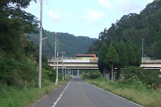 /pref-fukui/haisen/g060923/haisen-dDSCF0475.JPG 北陸自動車道をくぐる の写真(82) 2006年09月23日