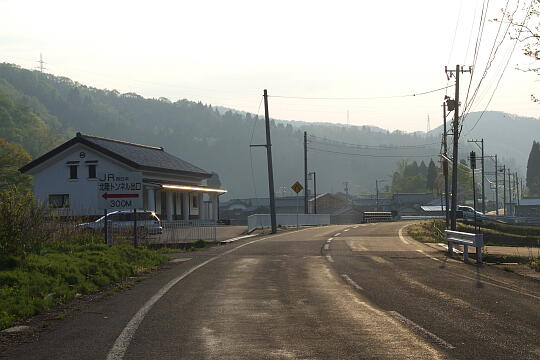 /pref-fukui/haisen/g070504/haisen-cDSCF6545.JPG 北陸トンネル入口 の写真(83) 2007年05月04日