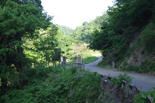 /pref-fukui/ikeda/g080518/kanmuri-iDSCF0143.JPG 林道冠山線 起点 の写真(84) 2008年05月18日