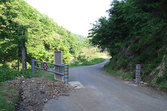 /pref-fukui/ikeda/g080518/kanmuri-iDSCF0146.JPG 林道冠山線 起点 の写真(85) 2008年05月18日
