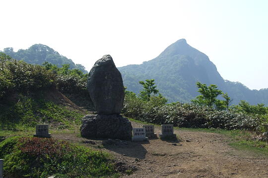 /pref-fukui/ikeda/g080518/kanmuriyamaDSCF0260.JPG 林道冠山線 冠山 の写真(83) 2008年05月18日