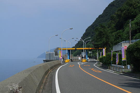 /pref-fukui/minamiechizen/g070826/kono-eDSCF7883.JPG えちぜん・河野しおかぜライン(旧河野海岸有料道路)敦賀側4 の写真(81) 2007年08月26日