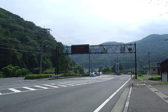 /pref-fukui/yanagase/g100815/yana-r161DSCF6034.JPG 国道161号線と分岐 の写真(82) 2010年08月15日