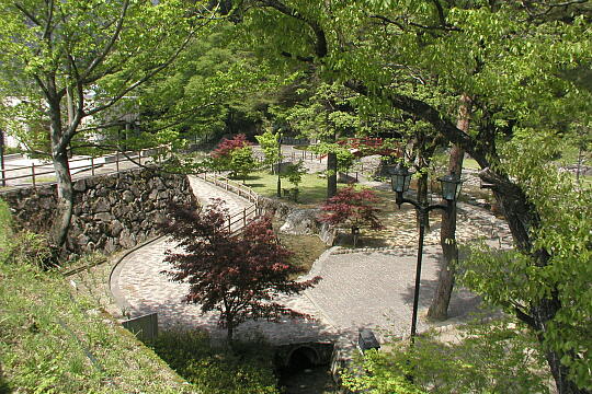 /pref-gifu/gero/g050505/ujo-koenP5052286.JPG 湯のまち雨情公園 の写真(85) 2005年05月05日