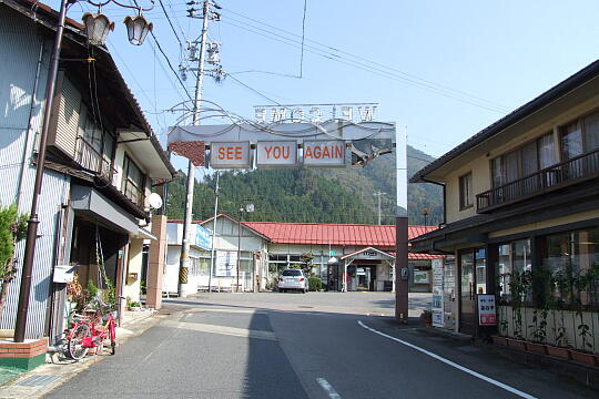 飛騨金山駅 の写真(83) 2006年11月04日