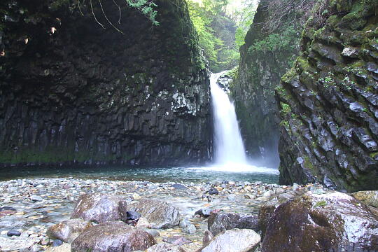 /pref-gifu/geroosaka/g070922/karatanitakiDSCF1517.JPG 唐谷滝 の写真(83) 2007年09月22日