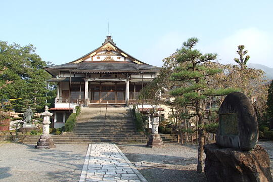 /pref-gifu/gujo/g061104/chokyojiDSCF3755.JPG 長敬寺(真宗大谷派) の写真(82) 2006年11月04日