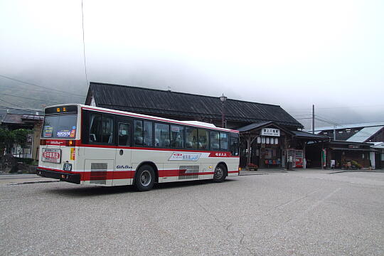 郡上八幡駅前 の写真(86) 2006年11月04日