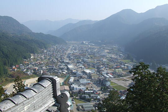 /pref-gifu/gujo/g061104/hachimanjo-tenboDSCF4033.JPG 郡上八幡城からの展望 の写真(85) 2006年11月04日
