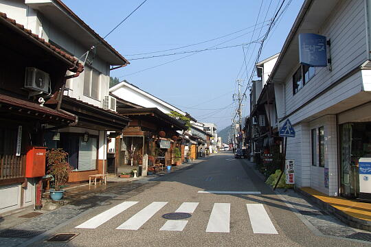 /pref-gifu/gujo/g061104/honmachiDSCF3856.JPG 本町・肴町 の写真(81) 2006年11月04日