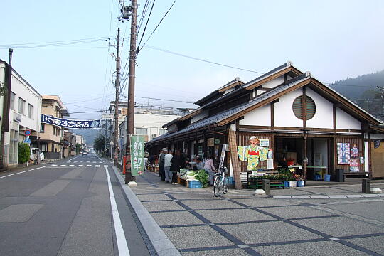 /pref-gifu/gujo/g061104/jokamachi-plazaDSCF3687.JPG 郡上八幡城下町プラザ の写真(82) 2006年11月04日