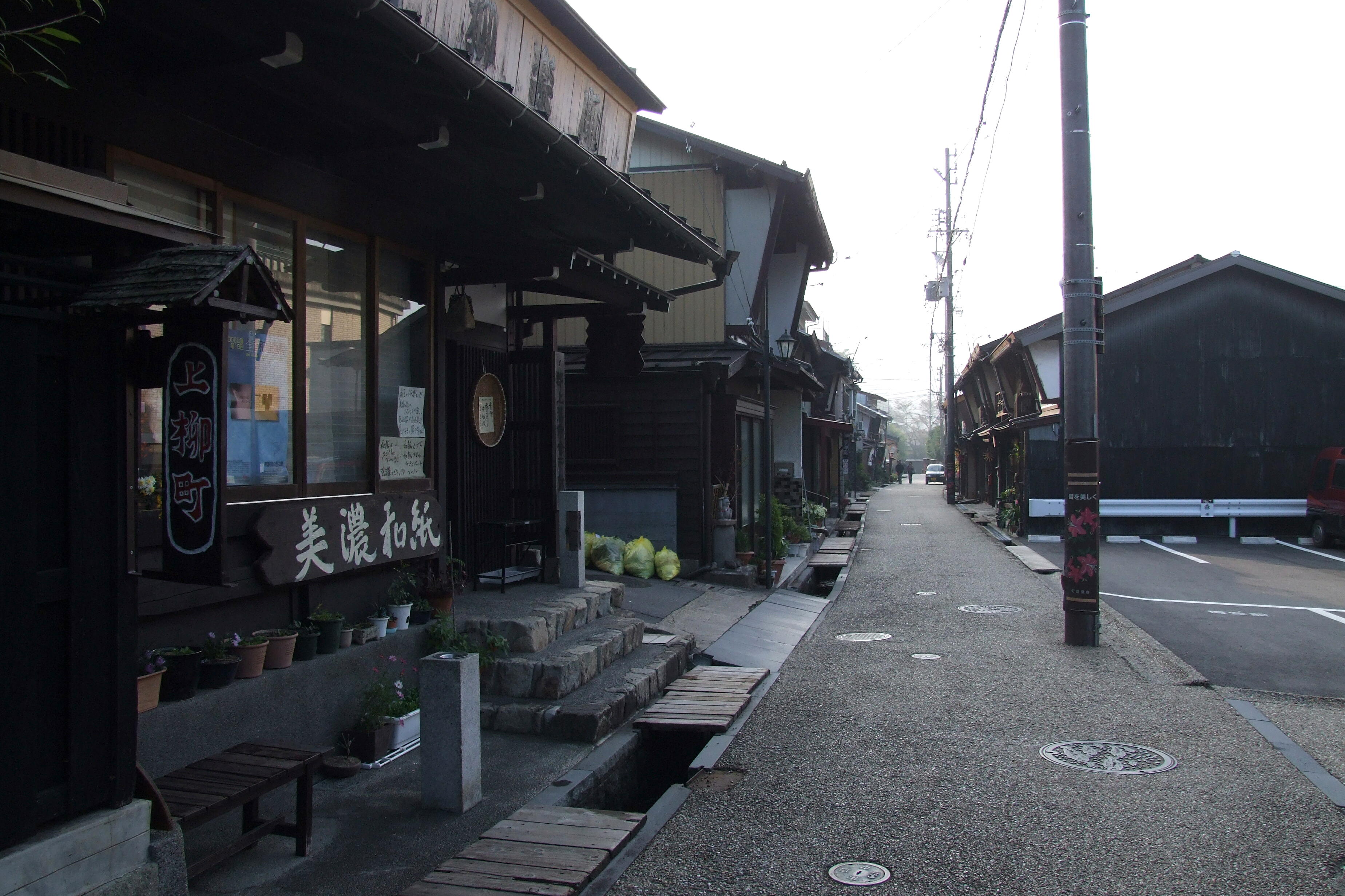 /pref-gifu/gujo/g061104/kamiyanagiDSCF3734.JPG 上柳町 の写真(83) 2006年11月04日