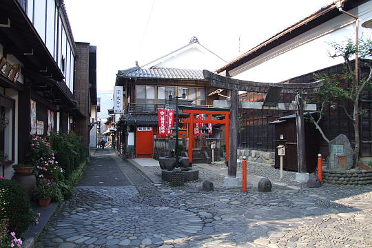 /pref-gifu/gujo/g061104/nonaka-inariDSCF3883.JPG 野中稲荷 の写真(82) 2006年11月04日
