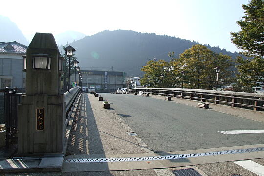 /pref-gifu/gujo/g061104/shinbashiDSCF3968.JPG 新橋 の写真(84) 2006年11月04日