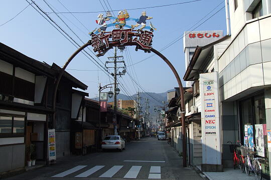 /pref-gifu/gujo/g061104/shinmachi-stDSCF3866.JPG 新町通り の写真(82) 2006年11月04日