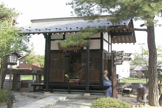 /pref-gifu/hida/g050505/benzaitendoP5052456.JPG 弁財天堂 の写真(85) 2005年05月05日