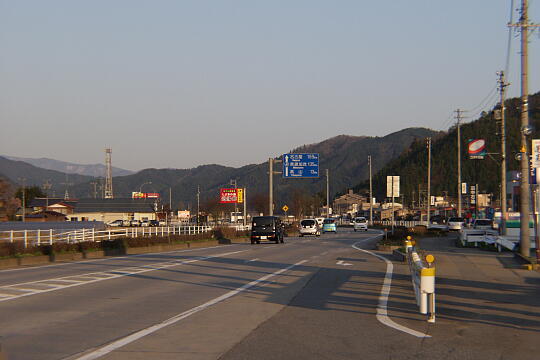 /pref-gifu/hidakogai/g060503/me-alpfurukawaP5036254.JPG 道の駅 アルプ飛騨古川 の写真(81) 2006年05月03日