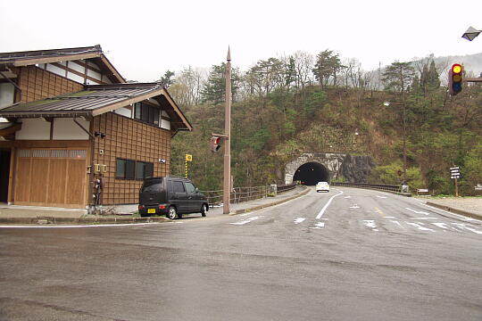 /pref-gifu/shirakawa/g050429/hagimachi-kosatenP4292761.JPG 萩町交差点 の写真(81) 2005年04月29日