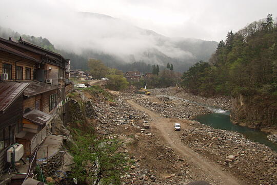 /pref-gifu/shirakawa/g050429/hagimachibashiP4292772.JPG 萩町橋 の写真(81) 2005年04月29日