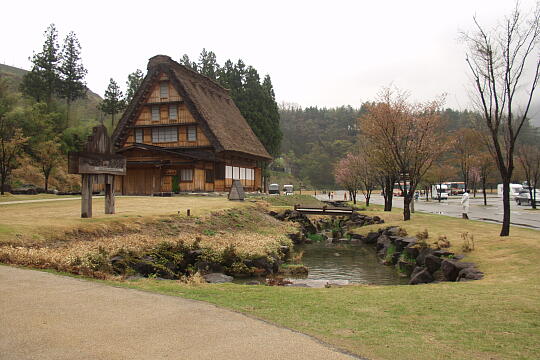/pref-gifu/shirakawa/g050429/seseragi-koenP4292821.JPG せせらぎ公園 の写真(82) 2005年04月29日