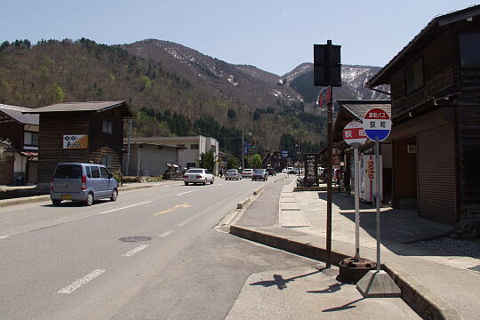 /pref-gifu/shirakawa/g060503/hagimachi-busP5036069.JPG 萩町バス停 の写真(82) 2006年05月03日