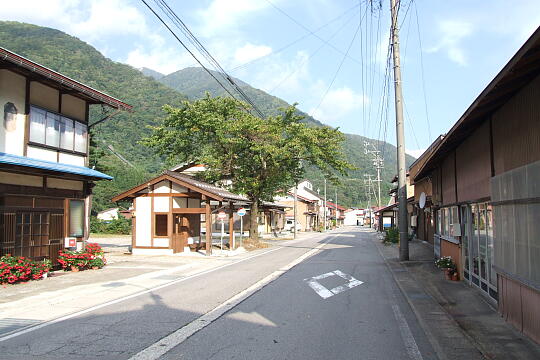 平瀬温泉バス停 の写真(81) 2007年10月07日