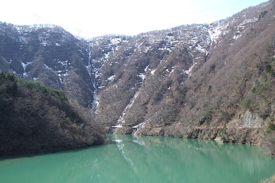 /pref-gifu/shirakawa/g090321/gl-gasshokitaDSCF5707.JPG 〔飛越峡合掌ライン〕合掌大橋(北) の写真(87) 2009年03月21日