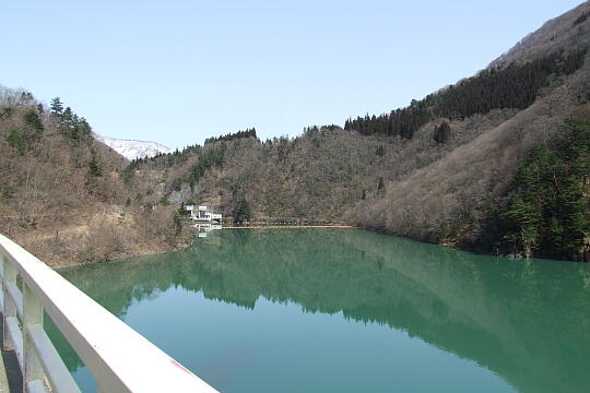 /pref-gifu/shirakawa/g090321/gl-gasshokitaDSCF5793.JPG 〔飛越峡合掌ライン〕合掌大橋(北) の写真(83) 2009年03月21日