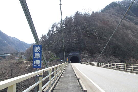 /pref-gifu/shirakawa/g090321/gl-gasshominamiDSCF5806.JPG 〔飛越峡合掌ライン〕合掌大橋(南) の写真(82) 2009年03月21日