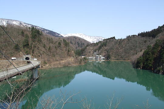 /pref-gifu/shirakawa/g090321/gl-gasshoparkDSCF5689.JPG 〔飛越峡合掌ライン〕合掌大橋の公園 の写真(83) 2009年03月21日