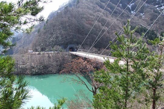 /pref-gifu/shirakawa/g090321/gl-gasshoparkDSCF5692.JPG 〔飛越峡合掌ライン〕合掌大橋の公園 の写真(84) 2009年03月21日