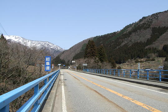 /pref-gifu/shirakawa/g090321/gl-miyagawaharaDSCF5912.JPG 〔飛越峡合掌ライン〕宮川原橋 の写真(86) 2009年03月21日