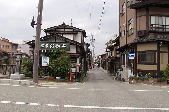 /pref-gifu/takayama/g050429/ikadabashiP4292651.JPG 筏橋 の写真(82) 2005年04月29日