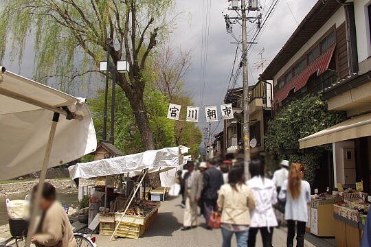 /pref-gifu/takayama/g050429/miyakawa-asaichiP4292569.JPG 宮川朝市 の写真(82) 2005年04月29日