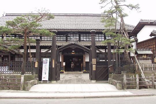 /pref-gifu/takayama/g050429/shisei-kinenkanP4292641.JPG 市政記念館 の写真(81) 2005年04月29日