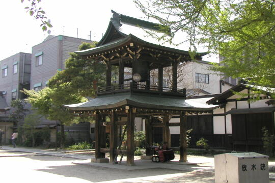 飛騨国分寺・三重の塔 の写真(86) 2005年05月05日