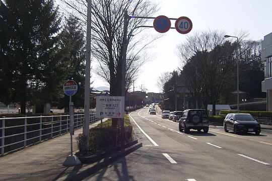 /pref-gifu/takayama/g060503/mahikari-busP5036211.JPG 崇教真光本山前バス停 の写真(82) 2006年05月03日